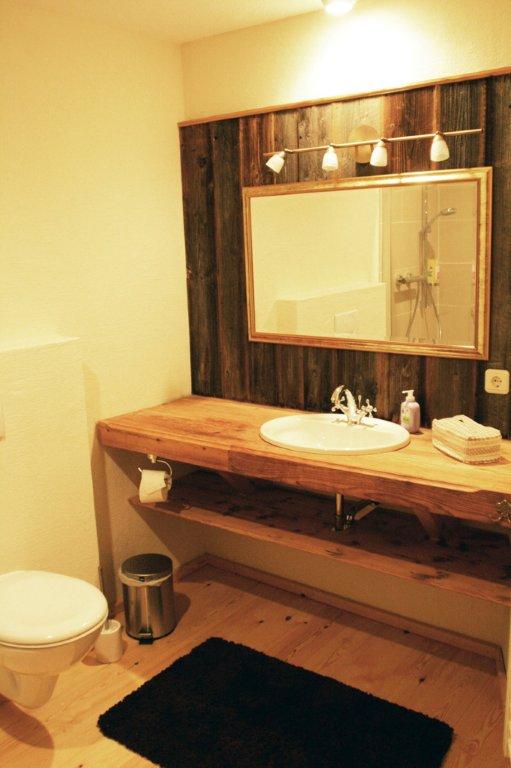 Bad 1 für Zimmer 1-3